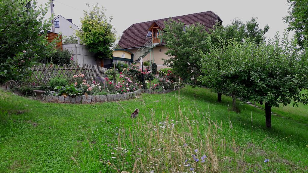 Ferienwohnungen Soravia Gamlitz Zewnętrze zdjęcie